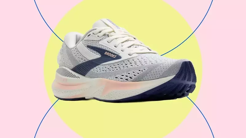 End-of-Year Sales on Top Running and Walking Shoes