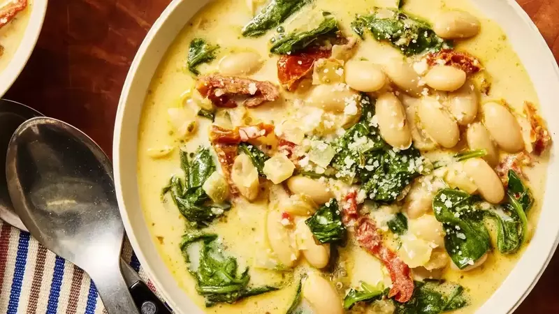 Warm Bowls: A Collection of Speedy, Creamy Soups