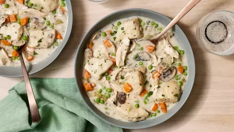 Comforting Slow-Cooked Soups and Stews for Cozy Winter Evenings