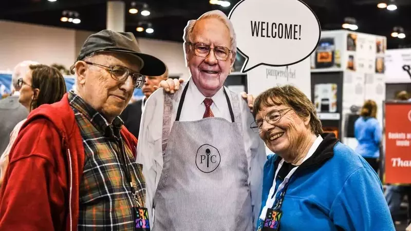 Warren Buffett Steps Down as Berkshire Hathaway CEO