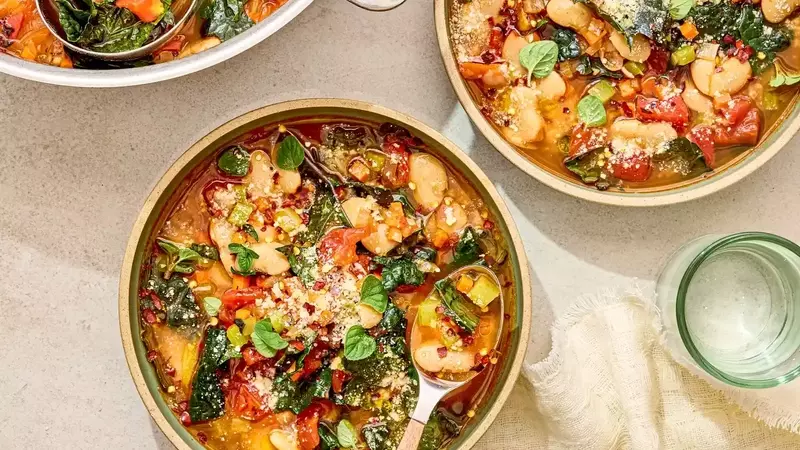Quick & Comforting White Bean and Kale Soup with Fire-Roasted Tomatoes