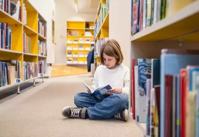 Nurturing Children's Curiosity Beyond Digital Realms