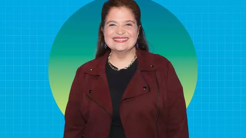 Celebrity Chef Alex Guarnaschelli's Simple 3-Ingredient Salad Dressing Recipe