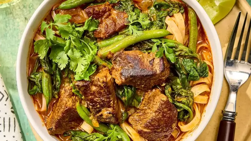 Effortless Delights: Top 20 Slow-Cooker Recipes for Busy Lives