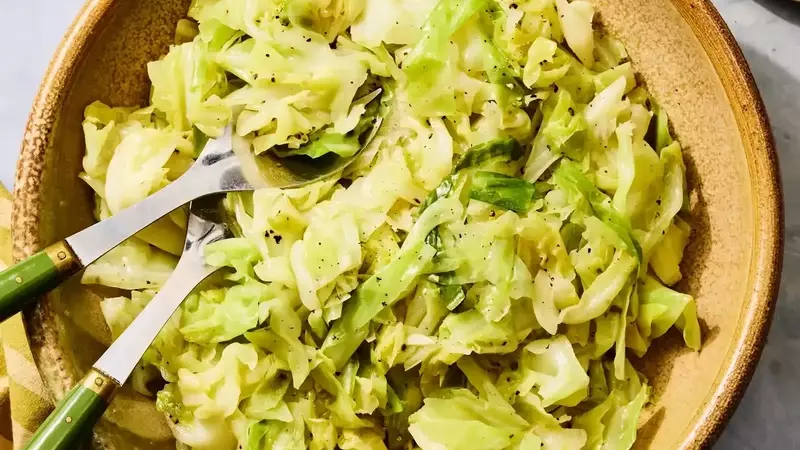 Buttery Irish Cabbage: A Simple, Flavorful Side Dish