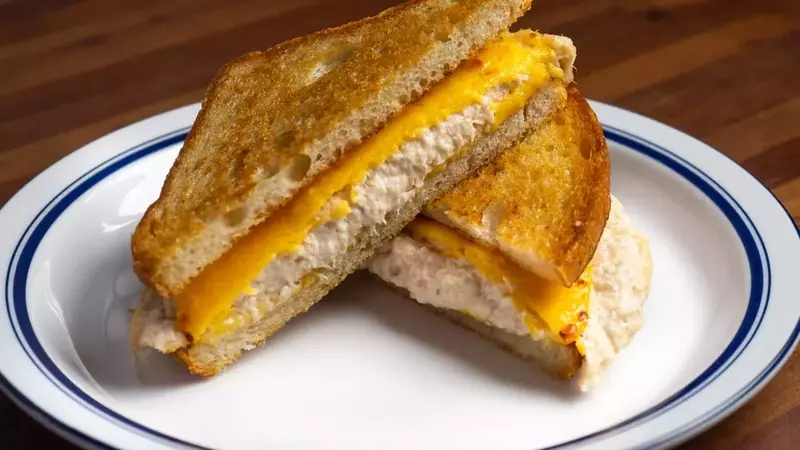The Ultimate Guide to Crafting the Perfect Tuna Melt Sandwich