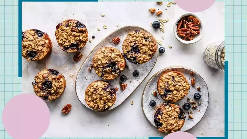 The Morning Snack for Digestive Health: Oatmeal Cups with Blueberries and Nuts