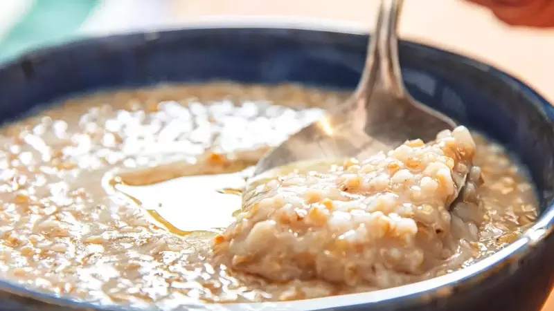 Enhancing Oatmeal Flavor with Dates