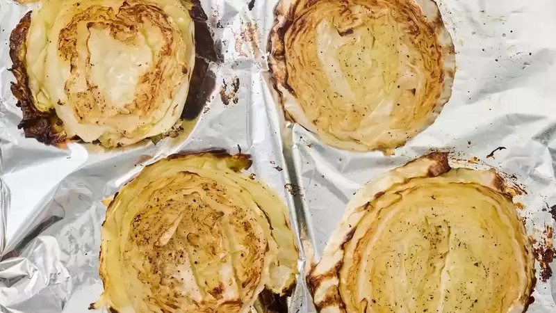 Delectable French Onion Cabbage Steaks: A Unique Side Dish