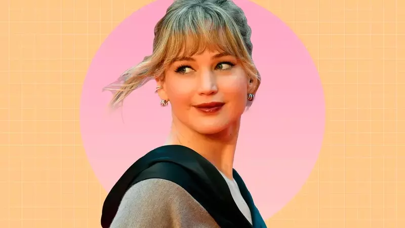 Jennifer Lawrence's Airport Snack Indulgence: Doritos and Dietitian Insights