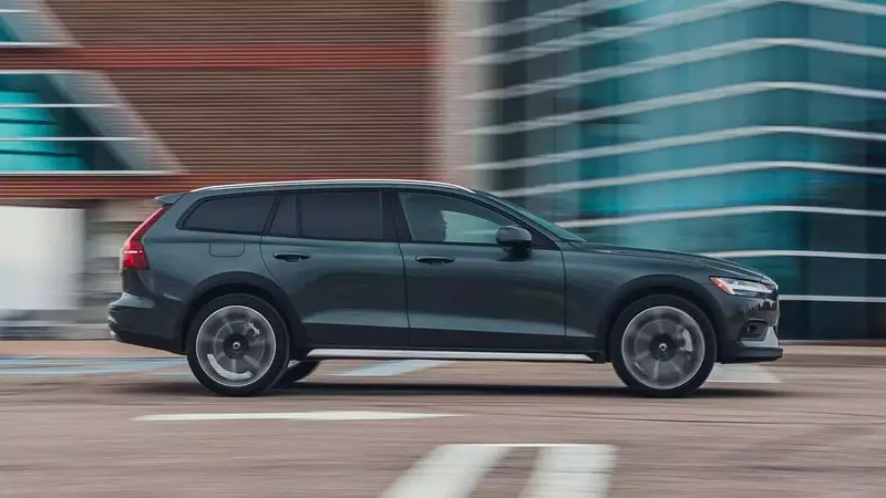 The Disappearance of the Volvo V60 Cross Country in the US Market