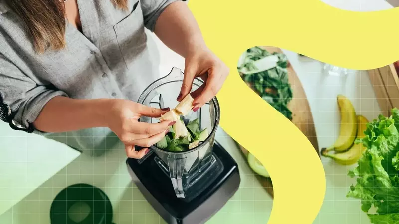 The Art of Crafting Satisfying Smoothies: A Dietitian's Guide