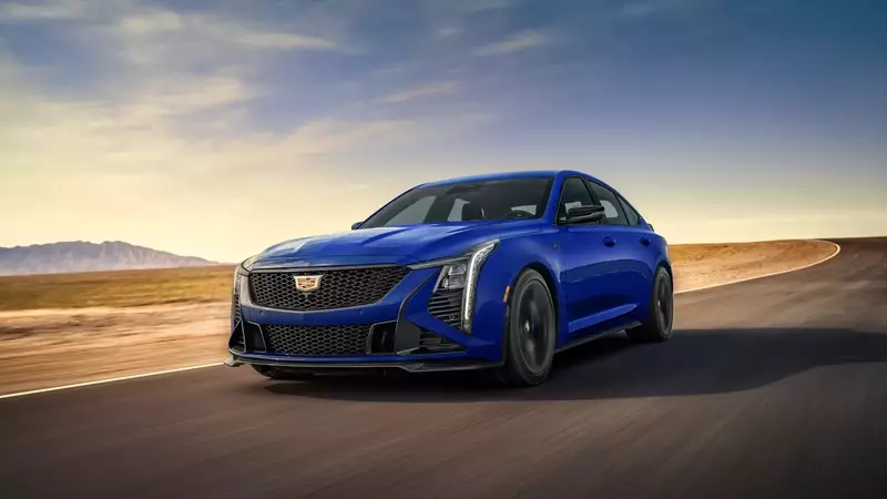 Cadillac CT5-V Blackwing Embraces Deep Ocean Package with Exclusive Features