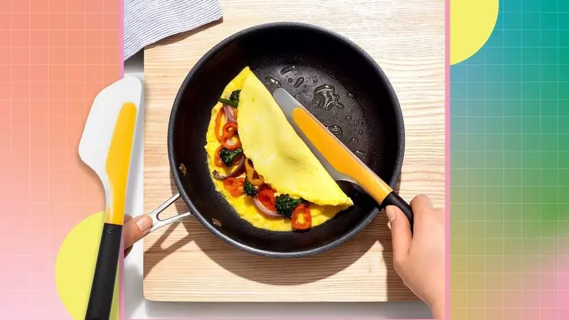 The OXO Good Grips Flip and Fold Omelet Turner: A Kitchen Essential for Egg Lovers