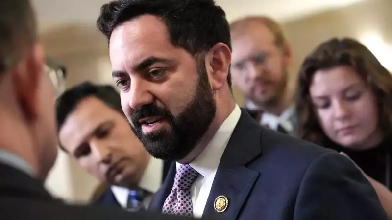 New York Republican Faces Public Backlash Over ICE Policy at Town Hall