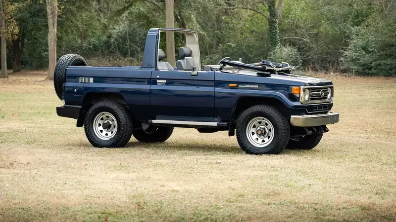 Timeless Off-Roader: The Enduring Appeal of the Detachable-Top Land Cruiser 70 Series