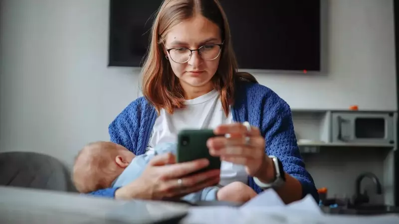 Navigating Birth Stories on Social Media: A Modern Dilemma