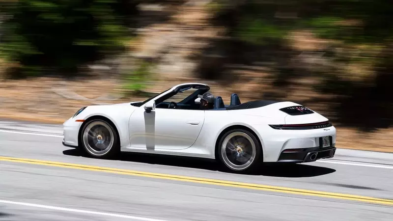 2025 Porsche 911 Carrera Cabriolet: An Unrivaled Driving Experience