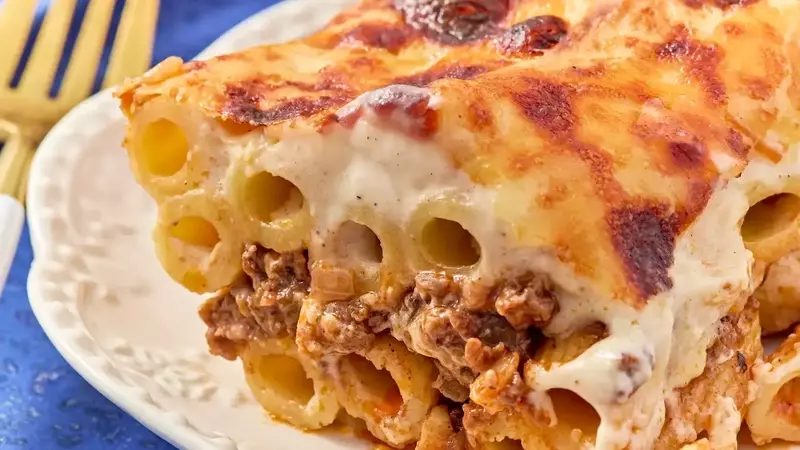 Comfort Food Delights: A Dozen Baked Pasta Recipes for Any Season