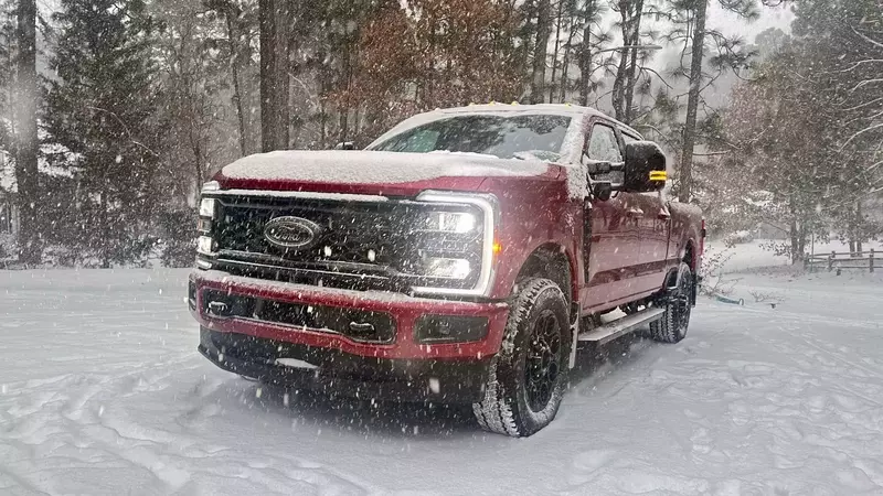 2026 Ford F-250: "Godzilla" V8 vs. Diesel