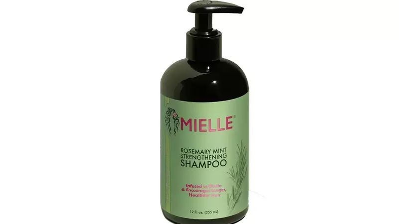 Revitalizing Hair After Childbirth: A Guide to Postpartum Hair Care