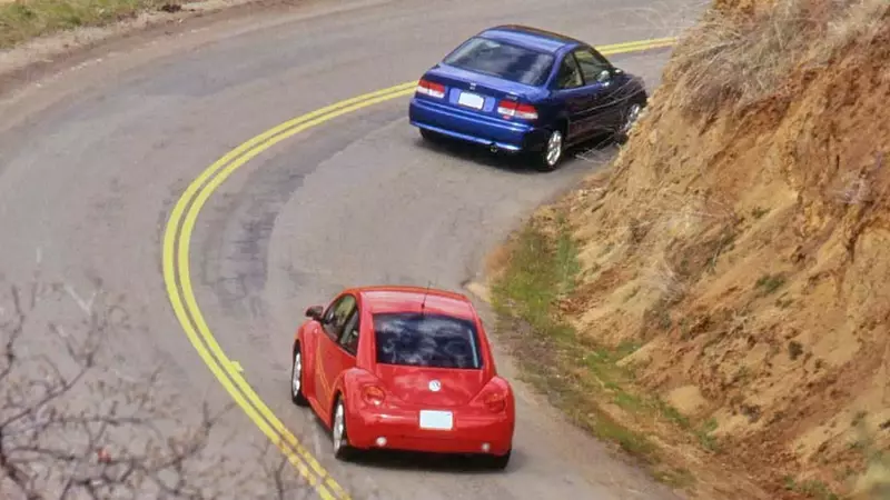 A Look Back: 1999 Honda Civic Si vs. Volkswagen Beetle Turbo