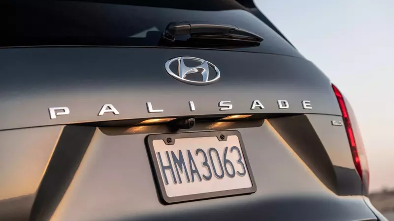 Lawsuit Targets Hyundai Over Palisade Airbag Recall Handling