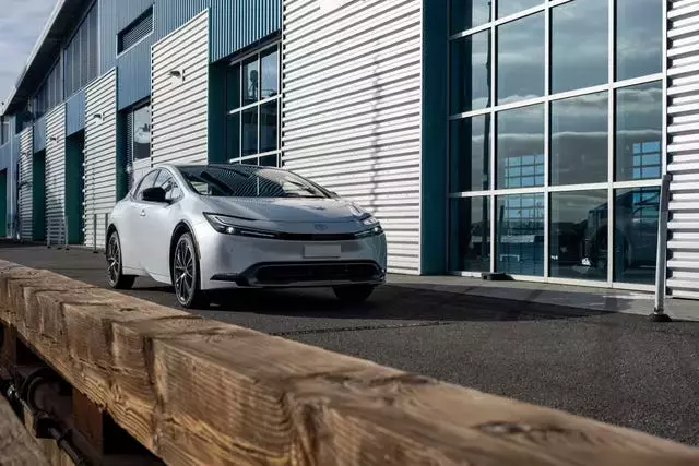 Hybrid Cars: Reliability, Efficiency, and Longevity