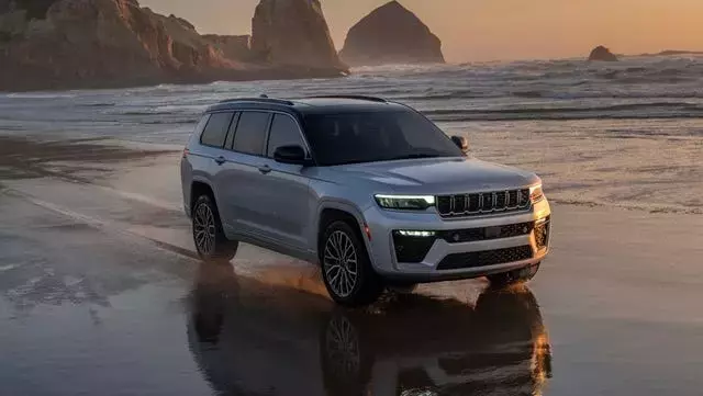 Jeep Grand Cherokee V-8 Return Hinted Amid Stellantis's Shift