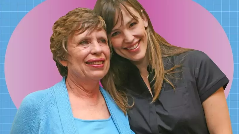 Jennifer Garner and Her Mother Revive a Classic Meringue Cookie Recipe