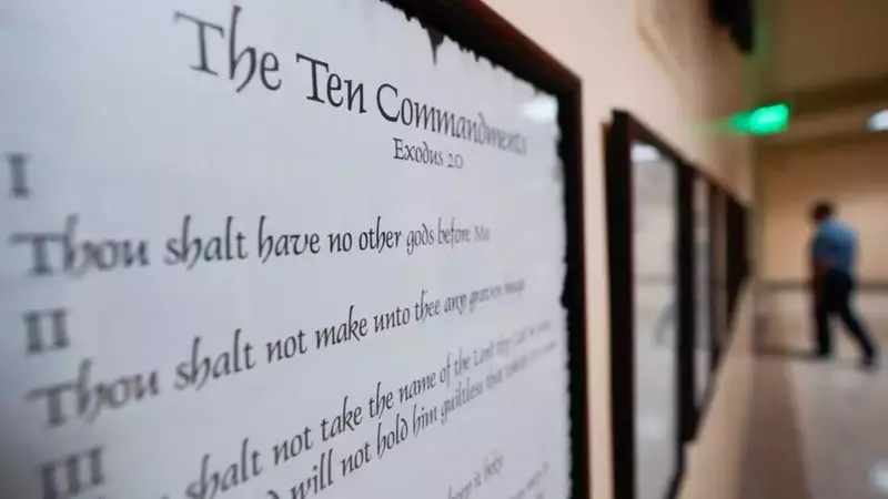 Appeals Court Reinstates Louisiana Law Mandating Ten Commandments in Schools