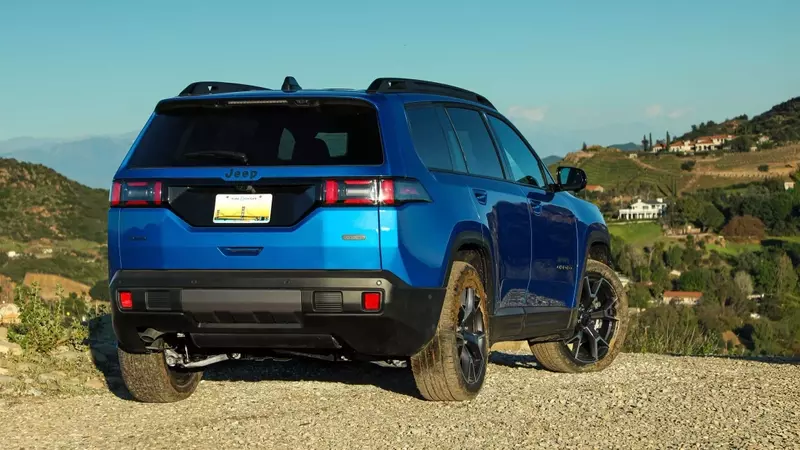 2026 Jeep Cherokee: A Reimagined Hybrid SUV