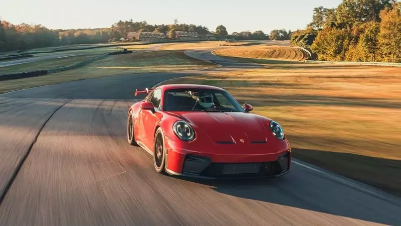 Manual Porsche 911 GT3 Shines in Track Performance