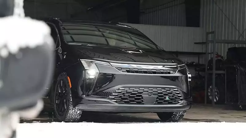 2027 Chrysler Pacifica Facelift Unveiled with Striking New Design