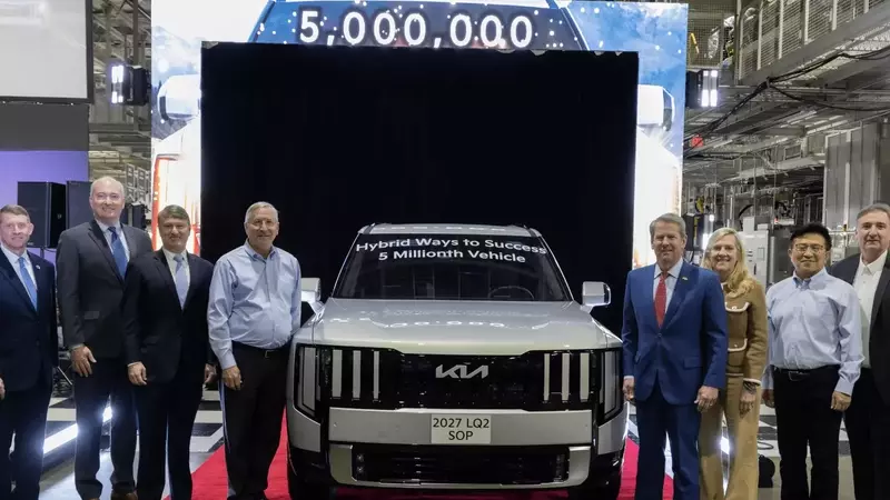 Kia's 2027 Telluride: A New Era of Hybrid Manufacturing in the U.S.