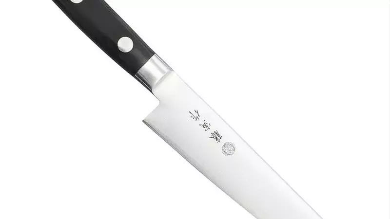 The Underrated Utility of the Petty Knife in Your Kitchen