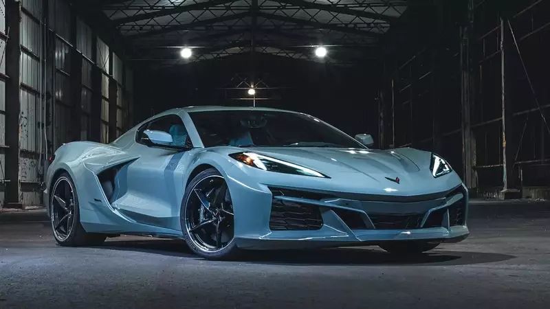 2027 Chevrolet Corvette E-Ray: Hybrid Power Meets Iconic Performance
