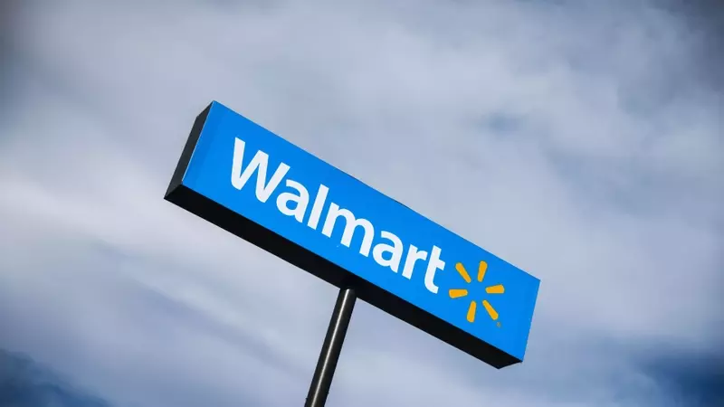 Walmart's Portable 6-Person Folding Bench: Your Go-To for Outdoor Comfort