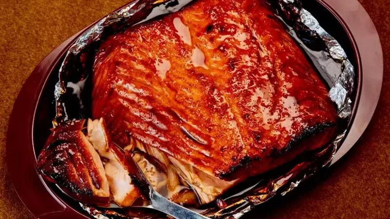 The Culinary Buzz: A Honey-Glazed Salmon Sensation