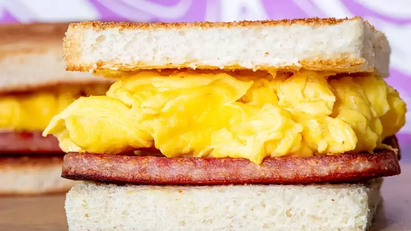Crafting the Perfect Hong Kong-Style Spam and Egg Sandwich: A Culinary Journey
