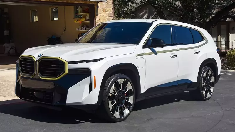 2024 BMW XM: A Powerful Luxury Hybrid SUV with Significant Value