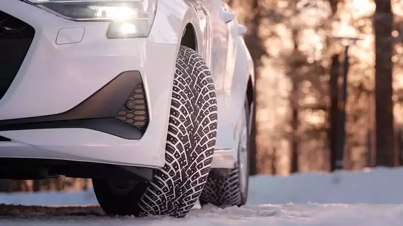Nokian's Hakkapeliitta 01: The Smart Snow Tire for Dynamic Grip