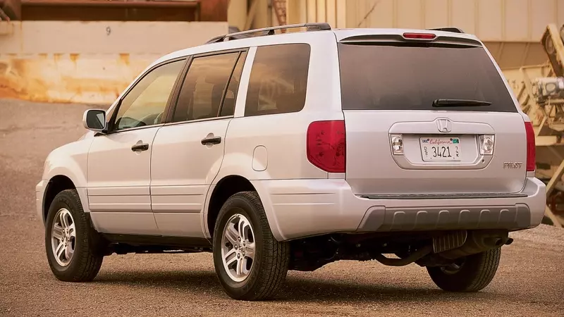 A Closer Look at the 2003 Honda Pilot EX