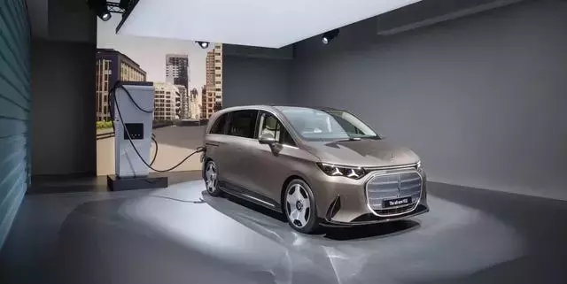 2028 Mercedes-Benz VLE-Class: A Glimpse into Luxury Electric Minivans