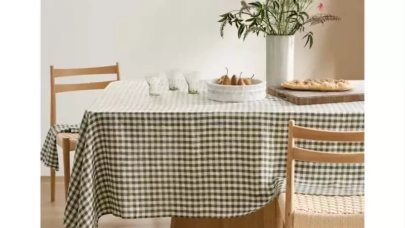 A Nostalgic Look at the '90s Country Kitchen Decor Trend