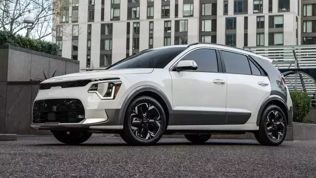 Kia Discontinues Niro EV: A Shift Towards Hybrid Models