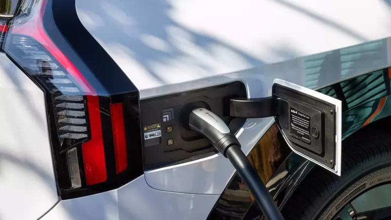 Rising Fuel Costs Drive US Consumers Towards Electric Vehicles