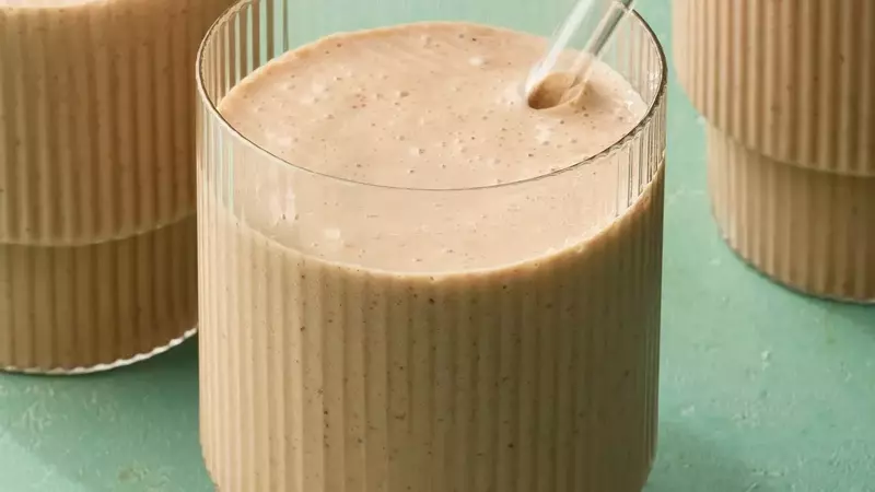 Velvety Almond Butter Chocolate Banana Smoothie: A Protein-Packed Delight