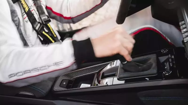 Porsche's Innovative Gearbox Blends Manual and Automatic Driving