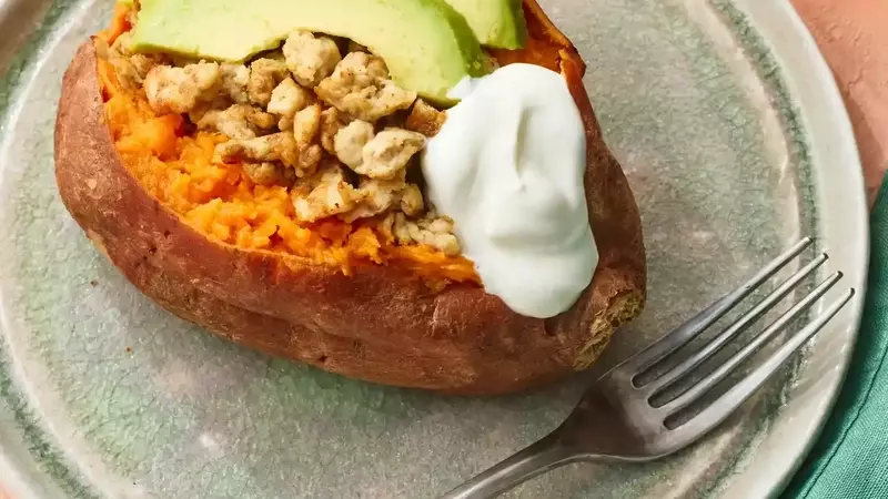 Stuffed Sweet Potatoes with Ground Turkey & Avocado: A Healthy & Flavorful Meal